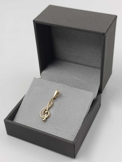 תליון זהב 14K מפתח סול משובץ