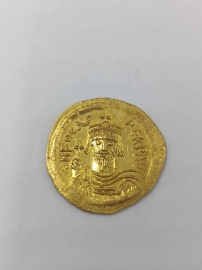 מטבע זהב ביזנטי"הקיסר מוריס טיבריוס"